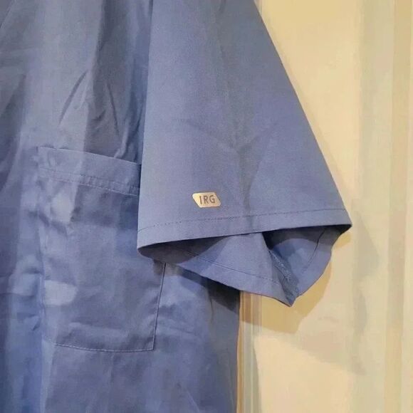 Edge By IRG Men's Ciel Blue Poly/Rayon/Spandex Blend V-Neck Scrub Top NEW - Picture 4 of 10